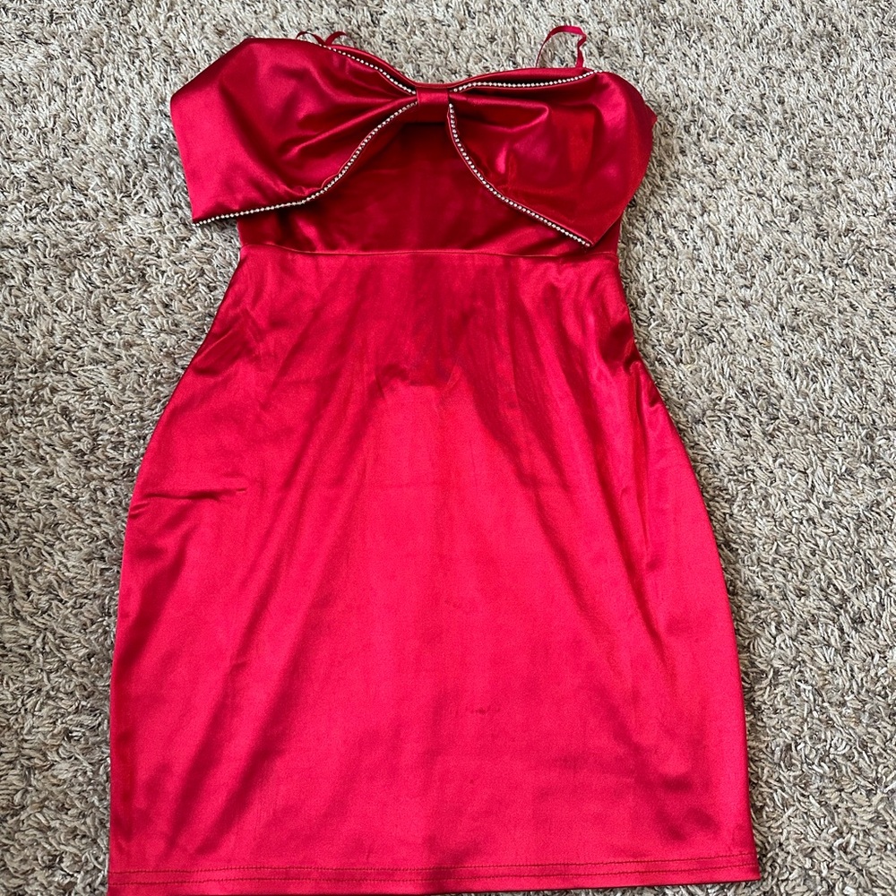 Elegant Red Strapless Dress